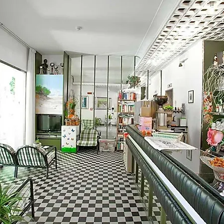 Szálloda Granada 2*