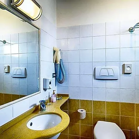 Granada Szálloda 2*