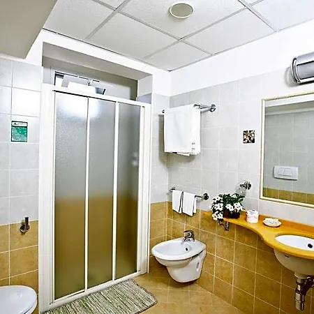 Szálloda Granada 2*